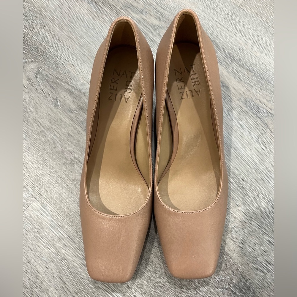 Naturalizer Karina nude, size 6